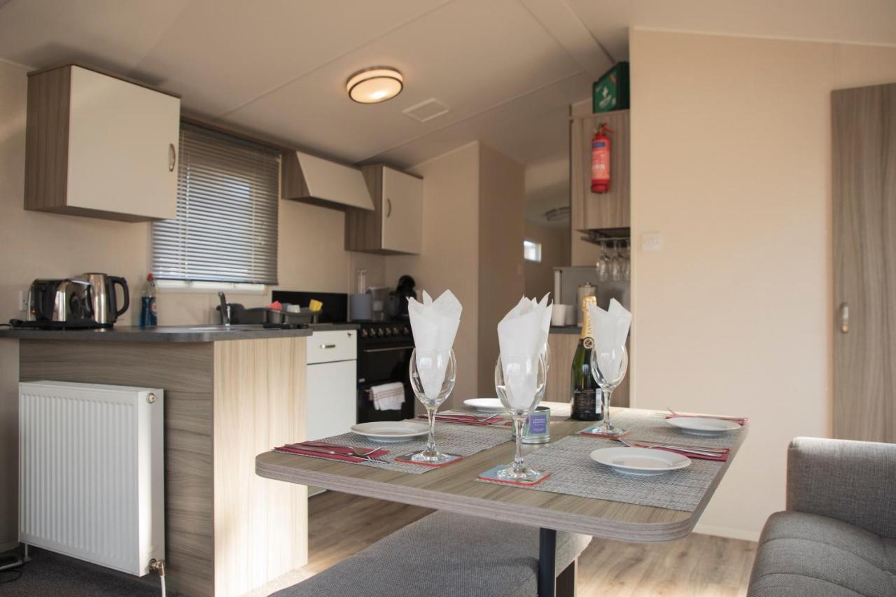 41 Orchard Bank, 3 Bed, Rockley Park Poole Villa Luaran gambar